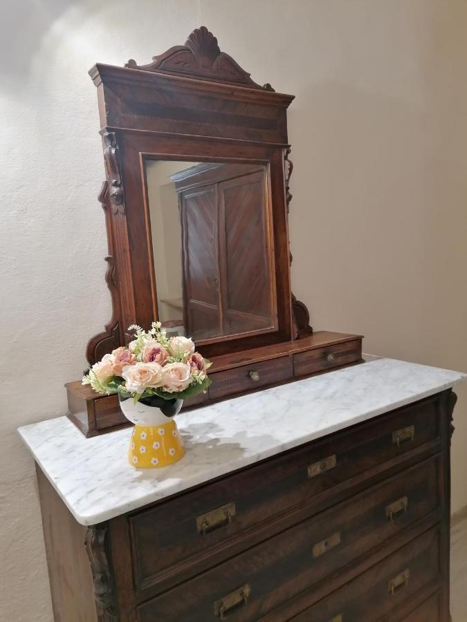 Il Nido Dei Priori Apartment Volterra Luaran gambar