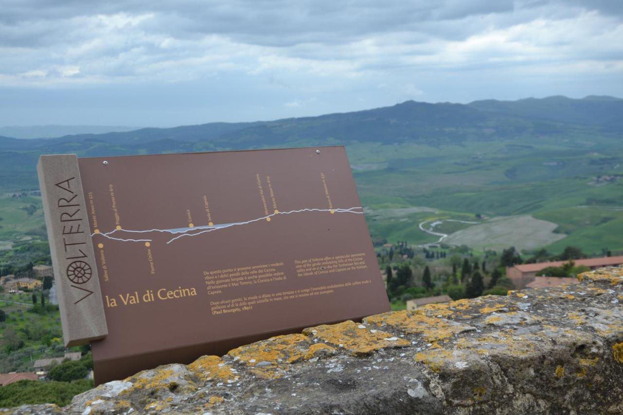 Il Nido Dei Priori Apartment Volterra Luaran gambar