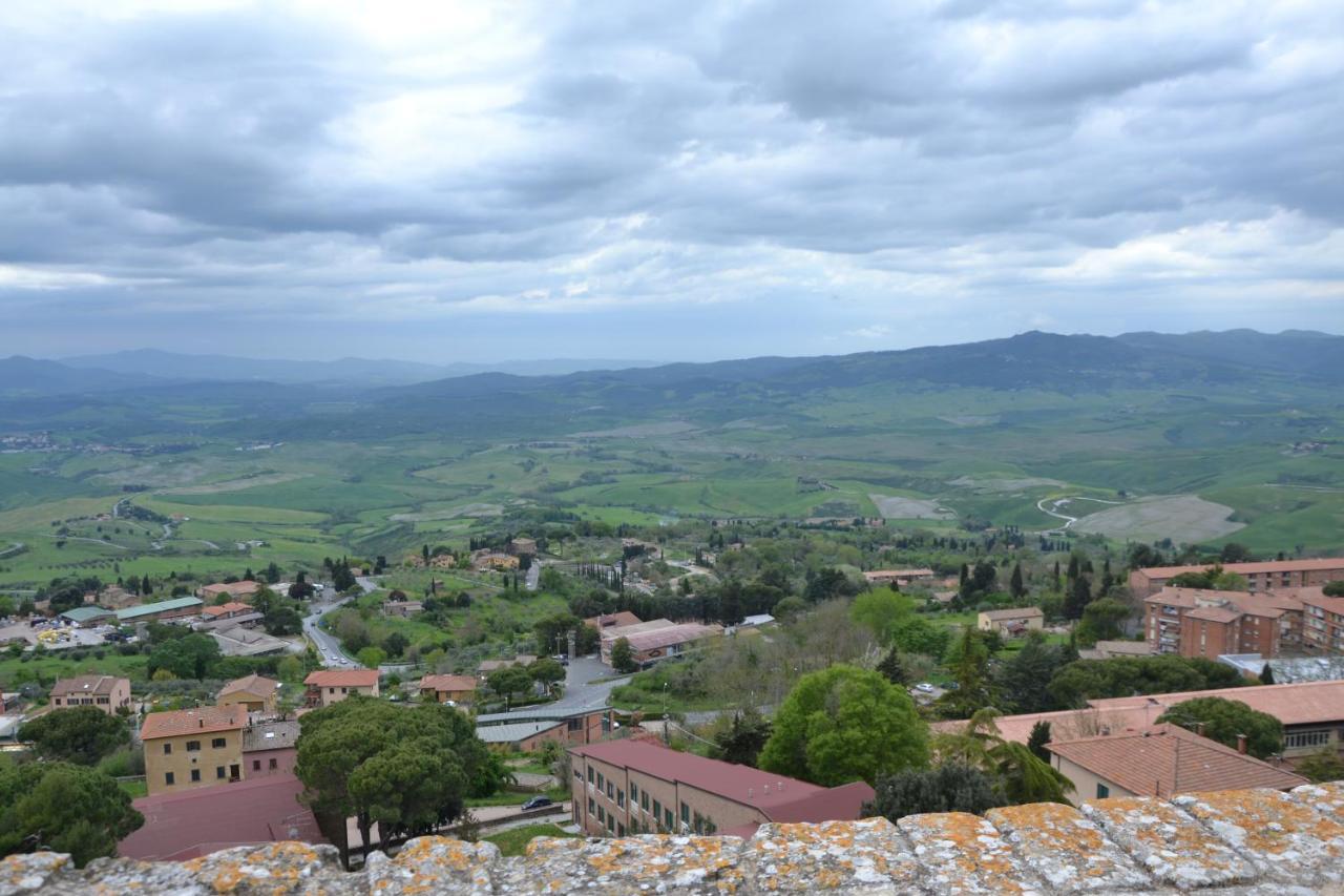 Il Nido Dei Priori Apartment Volterra Luaran gambar