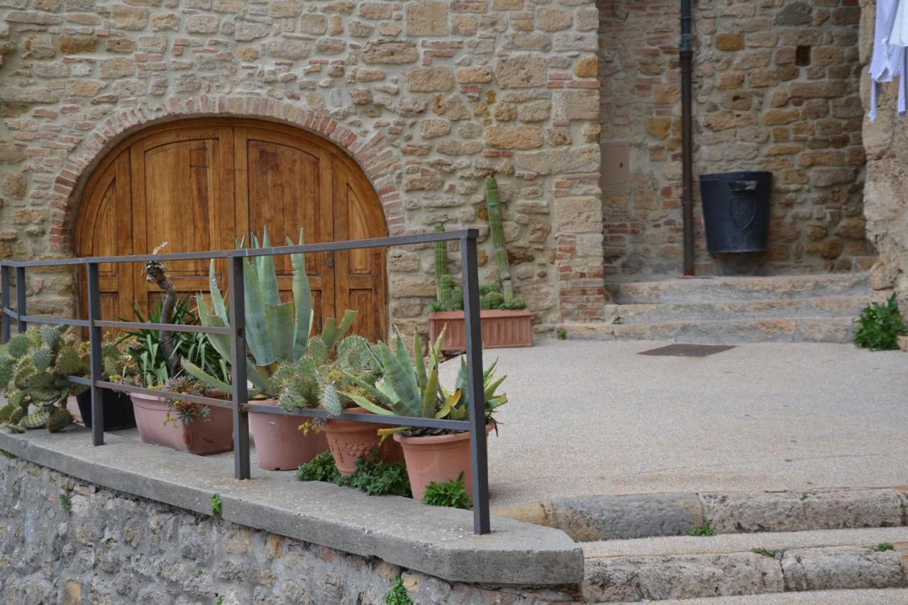Il Nido Dei Priori Apartment Volterra Luaran gambar